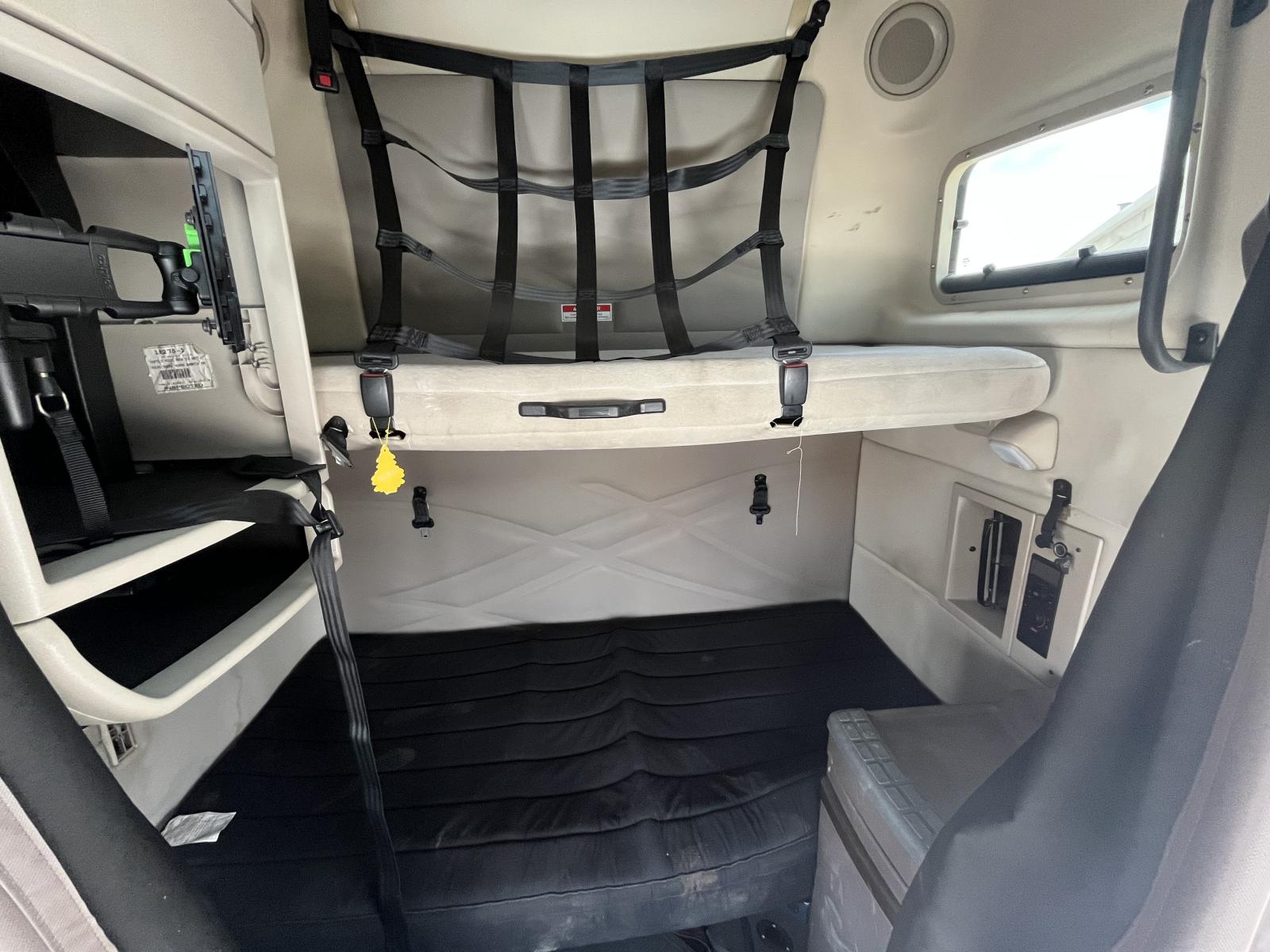 ./imagenes/INVOICE/2019/17169/VOLVO VNL64 (11).JPG